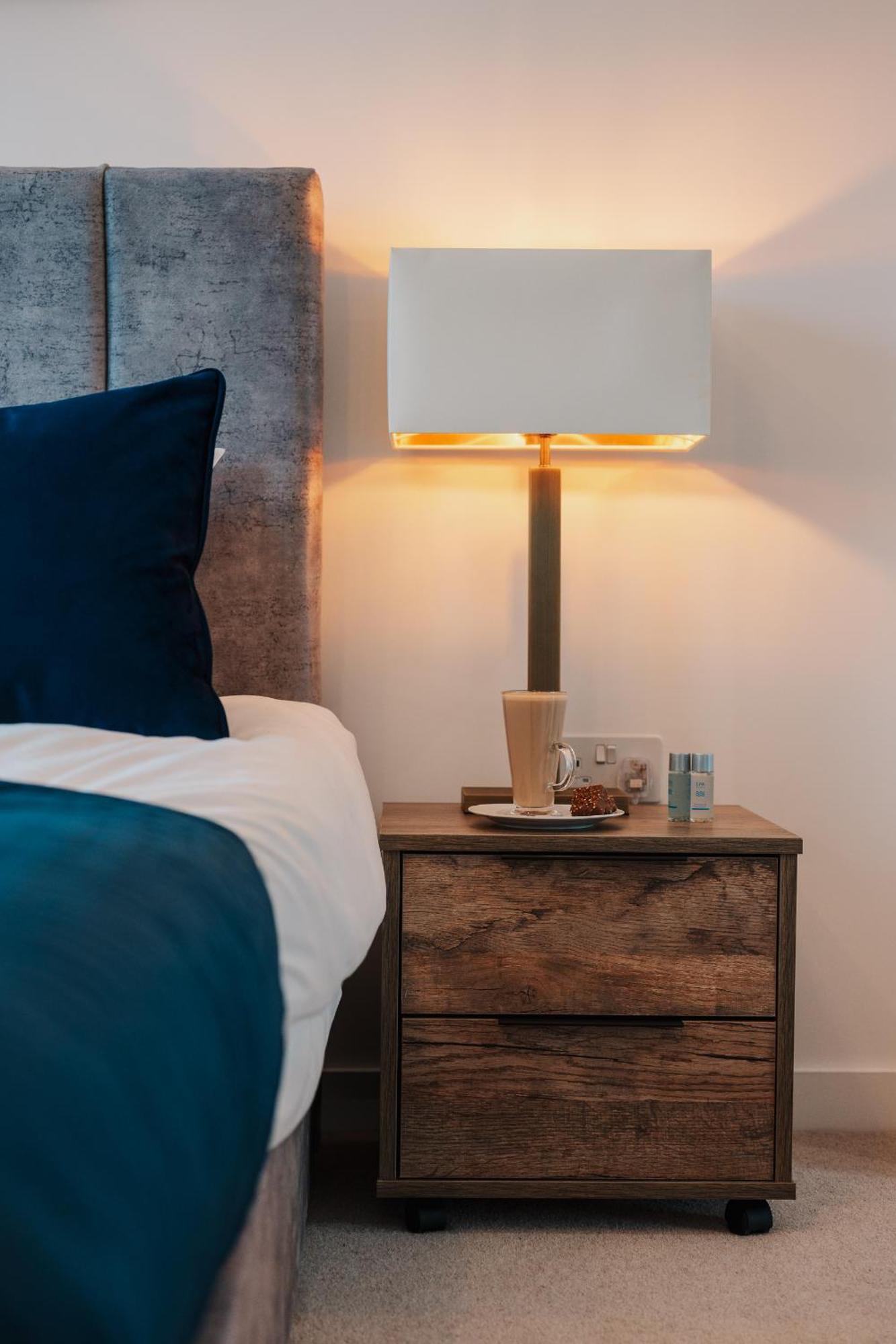 Luxury City & Canal View Stylish Pad, Family, Contractors, Fast Wifi 버밍엄 외부 사진